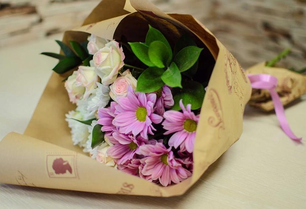 Букет цветов из: Розы и Хризантемы в Миасское