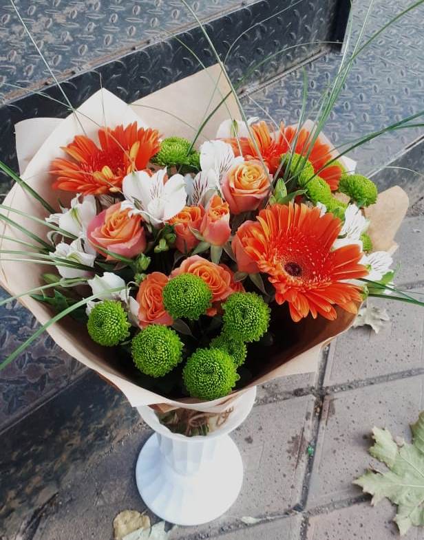 Букет цветов из: Герберы, Хризантемы, Альстромерии и Розы в Миасское