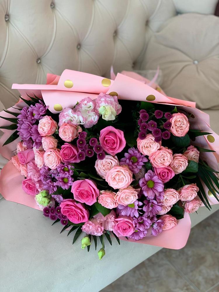 Букет цветов из: Хризантемы, Розы и Лизиантусы в Миасское