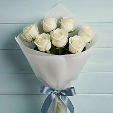 Букет 7 Белых роз Эдлесс Лав в Миасское