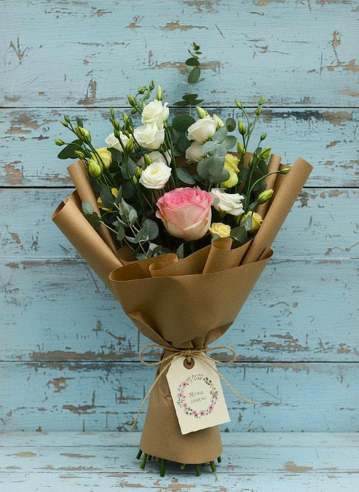 Букет цветов из: Розы и Лизиантусы в Миасское