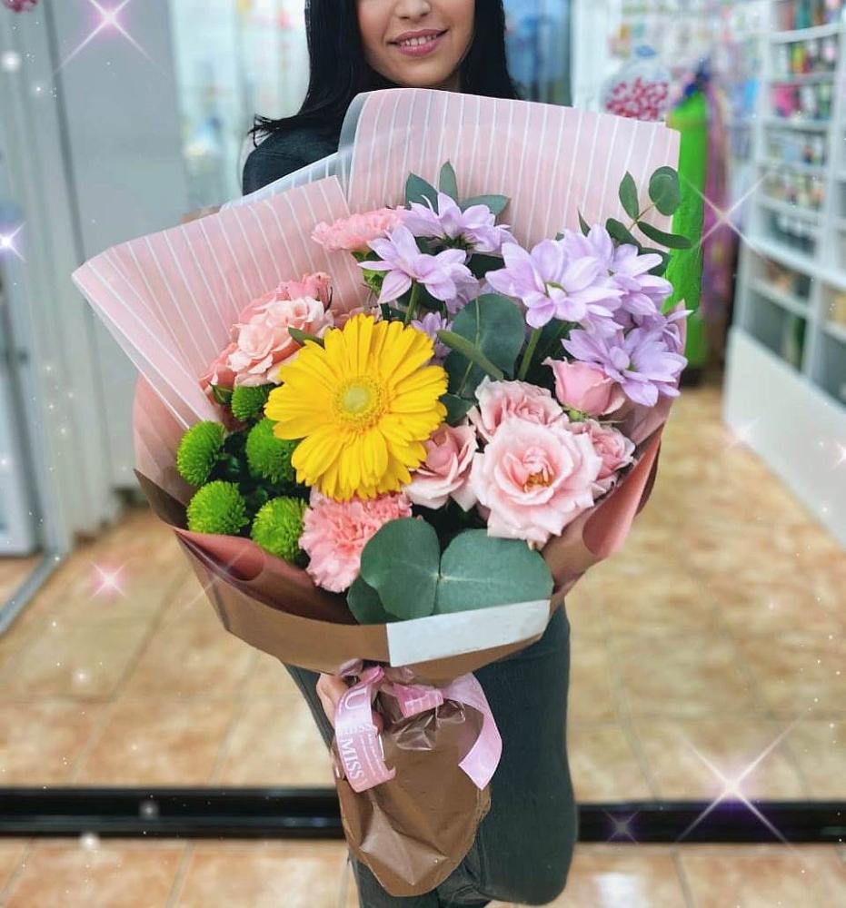 Букет цветов из: Герберы, Хризантемы, Розы и Гвоздики в Миасское