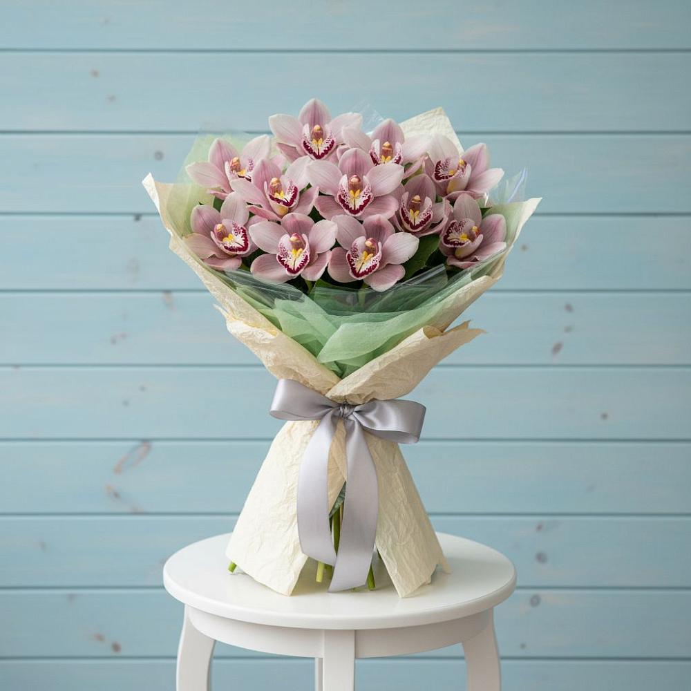 Букет цветов из: Орхидеи и Розы в Миасское