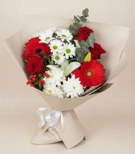 Букет цветов из:  Розы, Хризантемы, Герберы и Лилии в Миасское