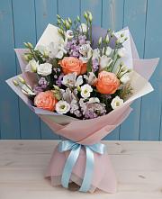 Букет цветов из:  Лизиантусы, Розы, Альстромерии и Гипсофила #REPLACE_PRED# Миасское