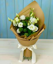 Букет цветов из:  Хризантемы и Лизиантусы #REPLACE_PRED# Миасское