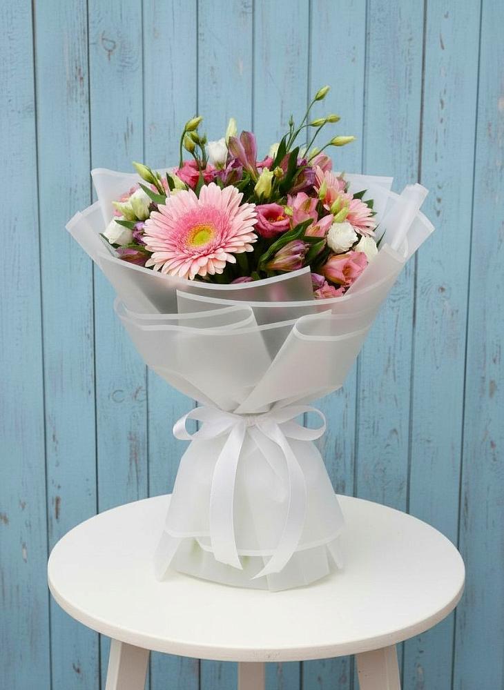 Букет цветов из: Герберы, Альстромерии и Лизиантусы в Миасское