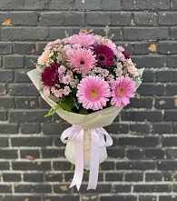 Букет цветов из:  Герберы и Хризантемы в Миасское