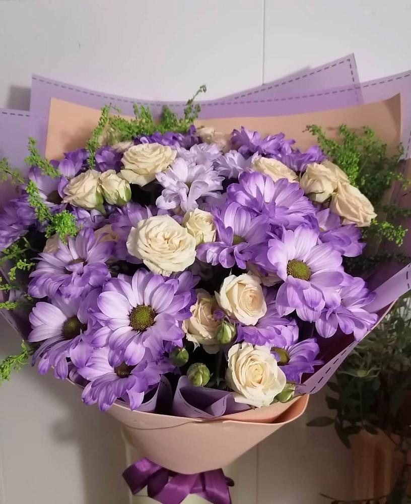 Букет цветов из: Хризантемы и Розы в Миасское