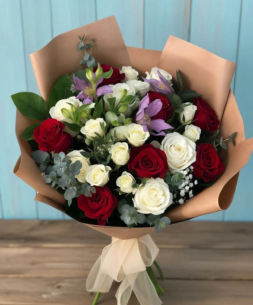 Букет цветов из: Розы и Альстромерии в Миасское