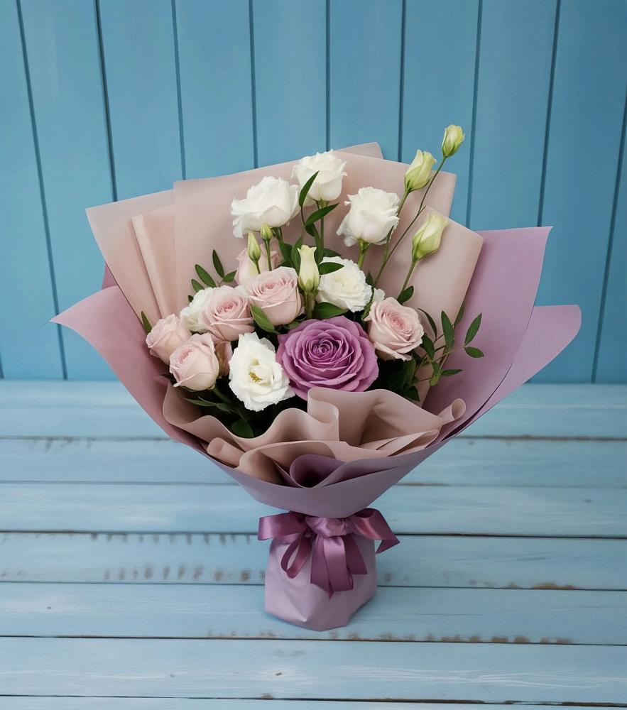 Букет цветов из: Розы и Лизиантусы в Миасское